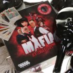 Подростковая гостиная на районе: играем в мафию!